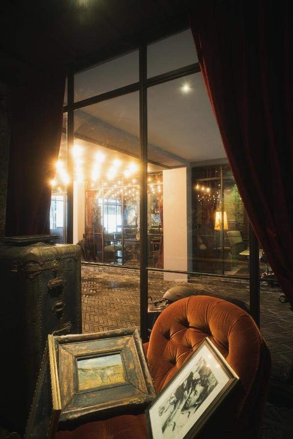 Baan Tuk Din Hotel Bangkok Exterior photo